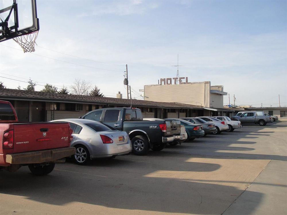 South Hutchinson Trails West Motel מראה חיצוני תמונה