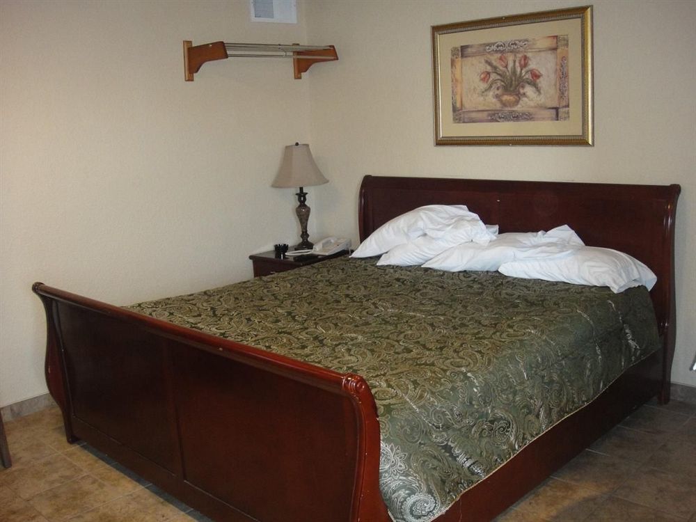 South Hutchinson Trails West Motel מראה חיצוני תמונה